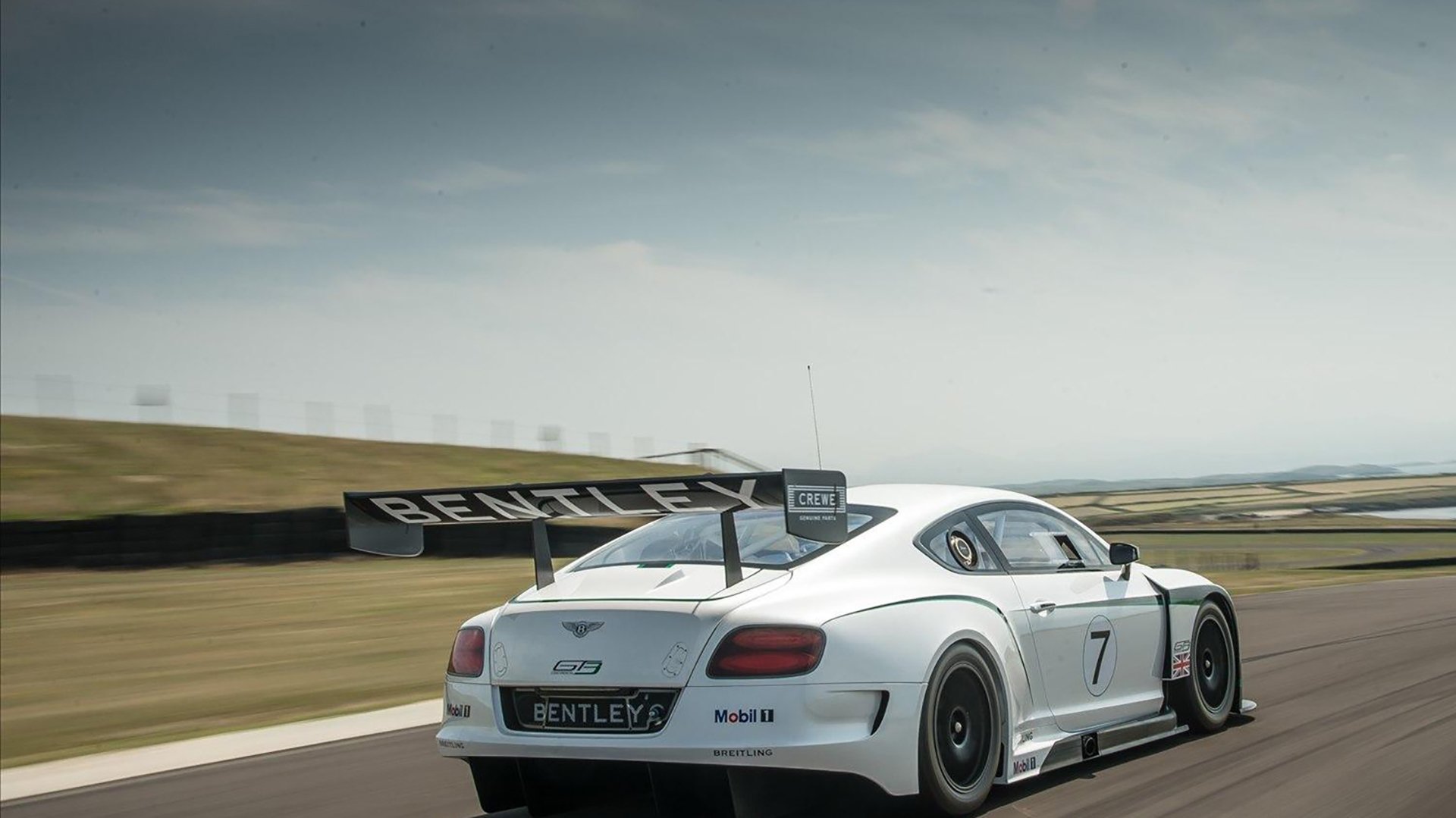 足球运动员公益慈善项目持续推进,传递正能量,中国足球 公益